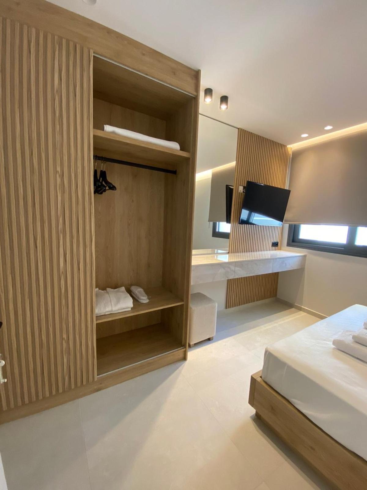Sealuxe Living Aparthotel Nea Iraklitsa Екстериор снимка