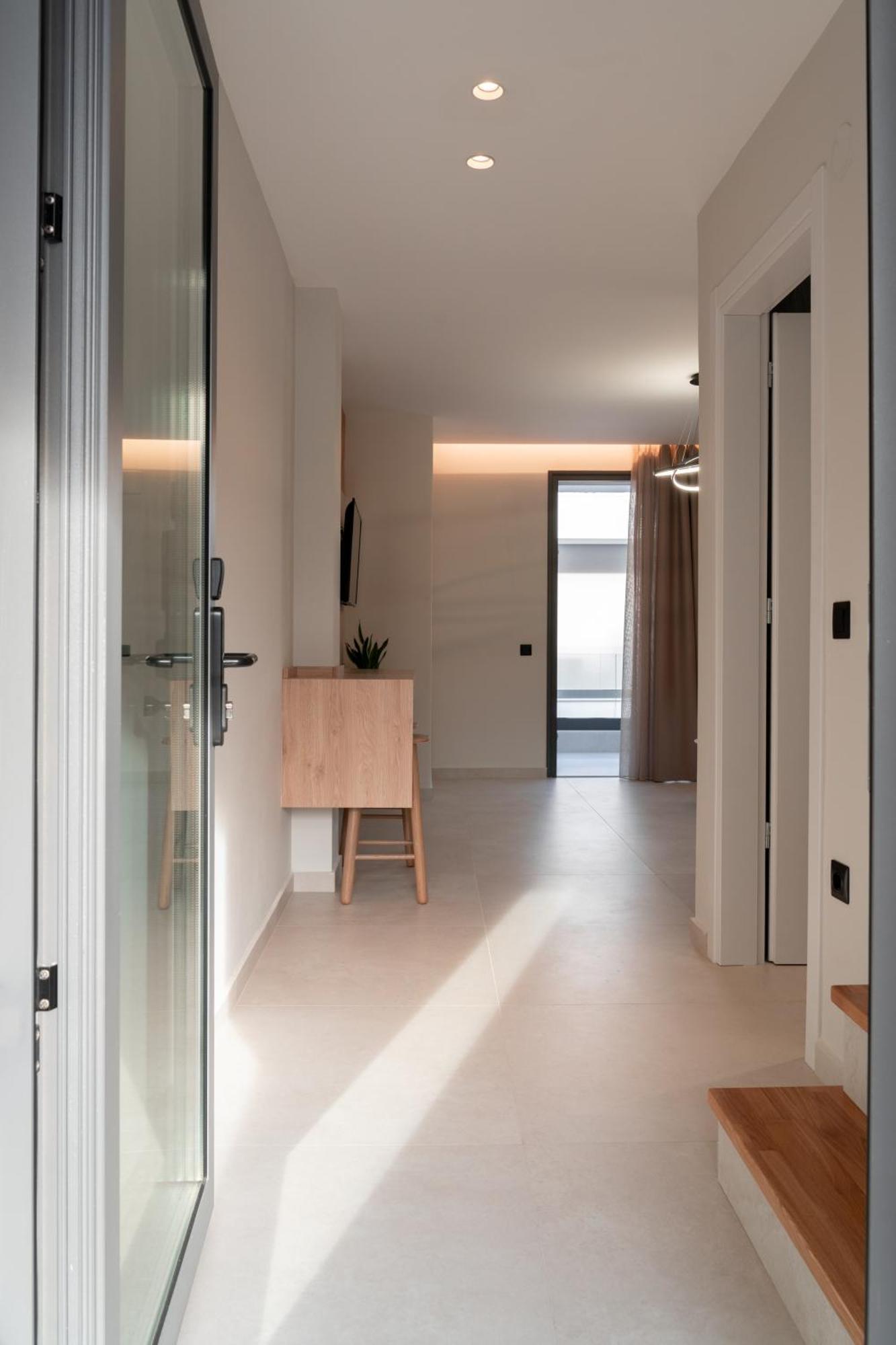 Sealuxe Living Aparthotel Nea Iraklitsa Екстериор снимка