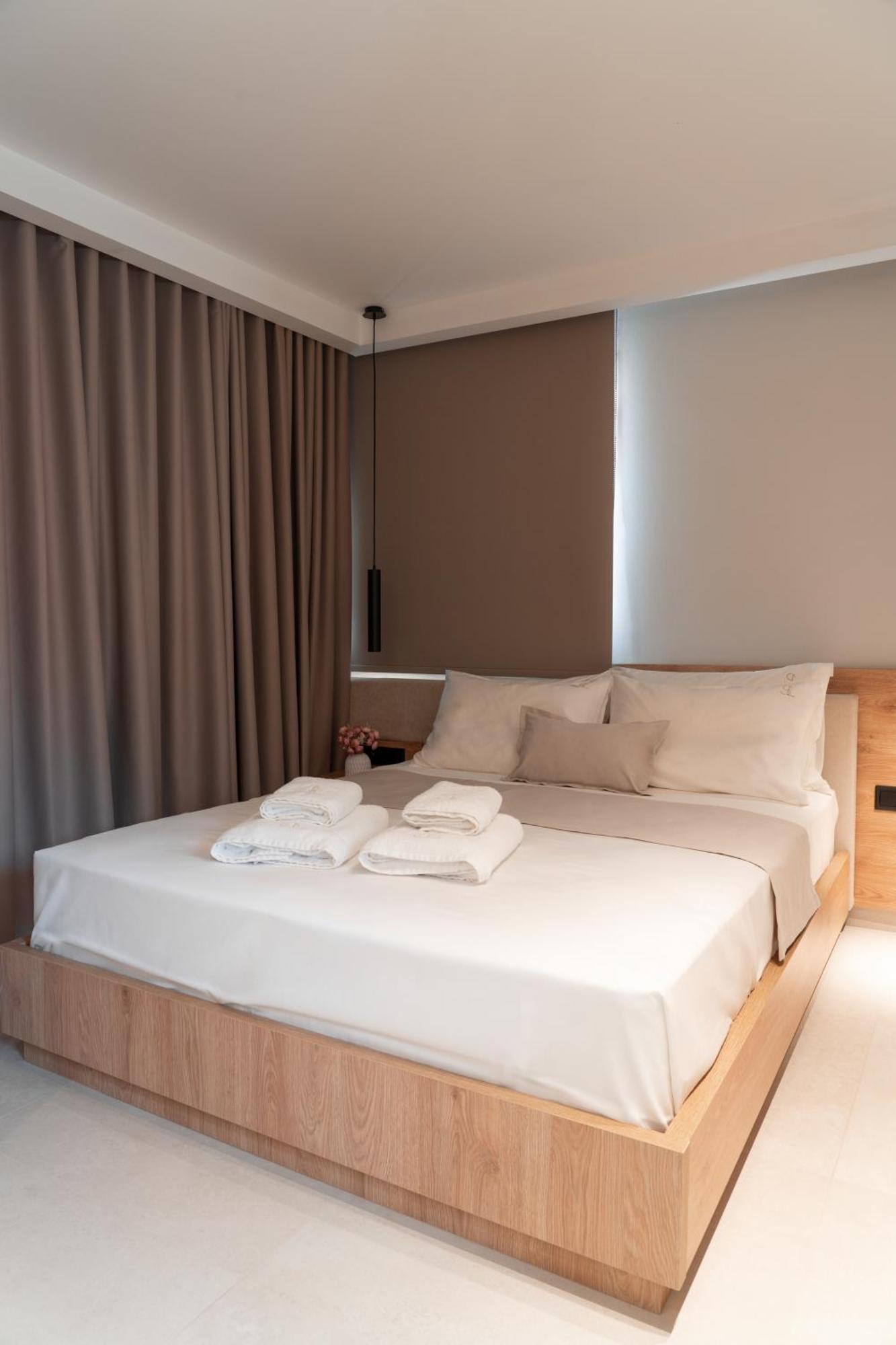 Sealuxe Living Aparthotel Nea Iraklitsa Екстериор снимка
